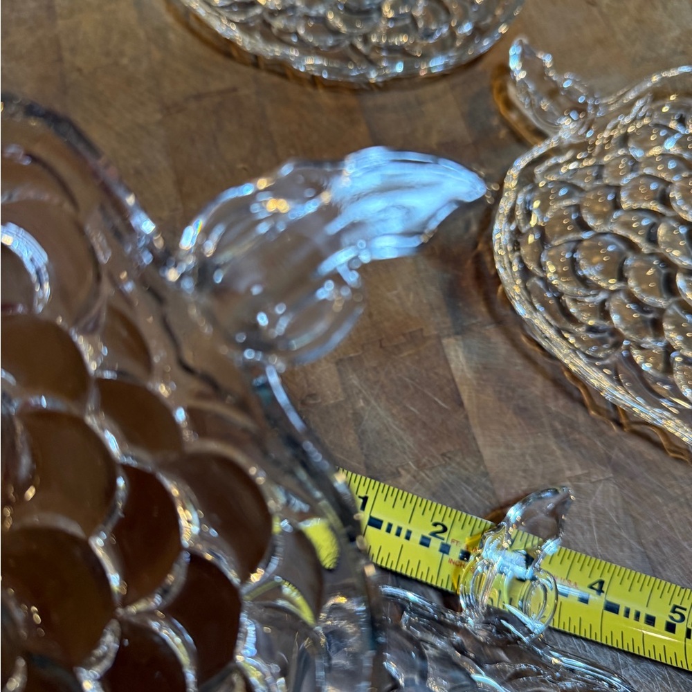 Vintage Clear Pressed Glass Grape Cluster Shaped Plates Serving Dish Set of 6 - Picture 10 of 10